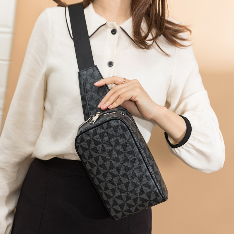 Luxury Fashion Chest Bags for  - Luxury Bags Made recensione e prezzo