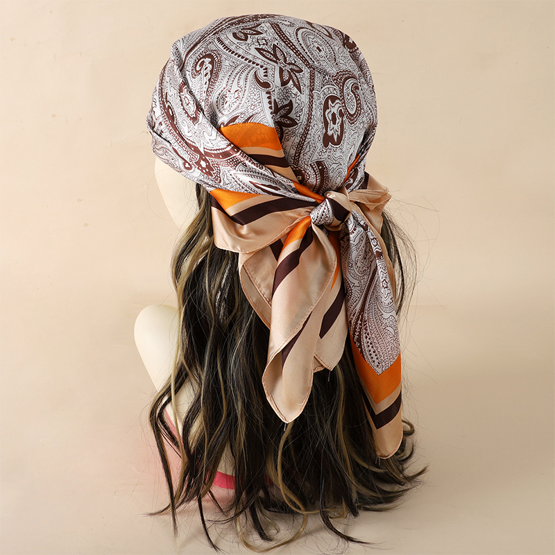 Luxury Women Silk Square Scarf - Luxury Bags For Women recensione e prezzo