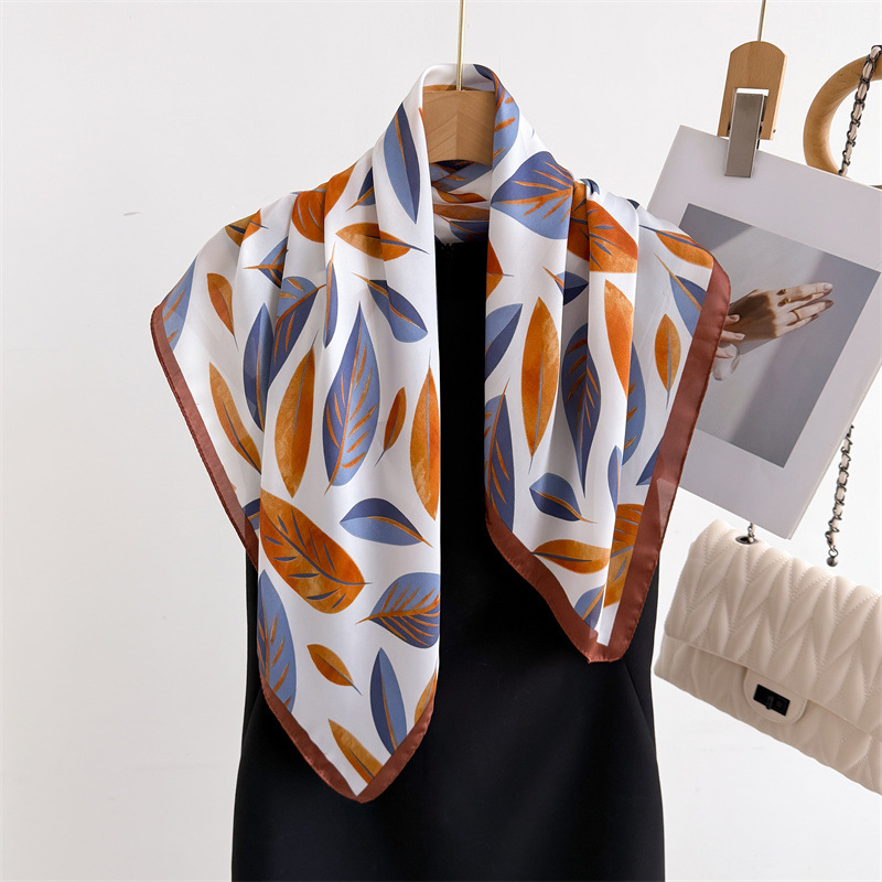 Luxury Brand Print 70cm Square - Luxury Bags Brands For Women recensione e prezzo