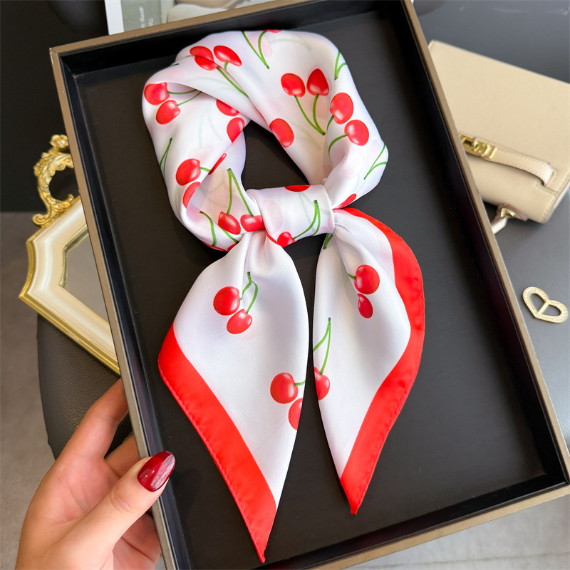 Luxury Square Satin Scarf Wome - Luxury Bags China recensione e prezzo